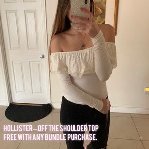 🆓 Hollister – Ruffle OTS Top